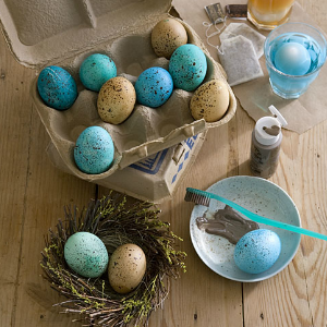 7 Creative Ways to Dye Easter Eggs - Speckled Easter Eggs