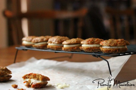 carrot cookies in a row