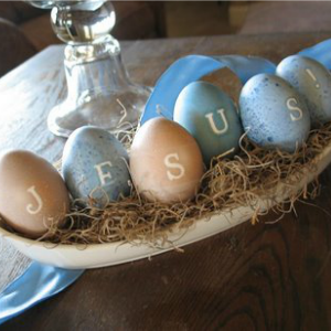 7 Creative Ways to Dye Easter Eggs- "Jesus!" Eggs